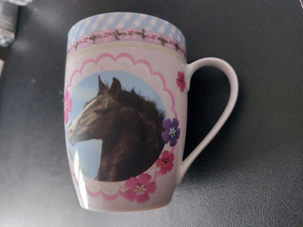 Depesche - Mok - Paardenprint - Horses Dreams, Huis en Inrichting, Keuken | Servies, Ophalen of Verzenden, Zo goed als nieuw, Overige stijlen
