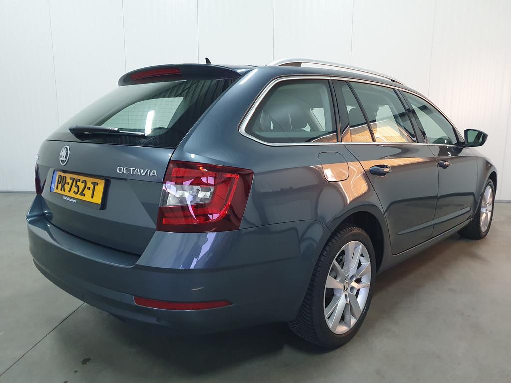 Skoda Octavia Combi 1.0 TSI Greentech Style Business CARPLAY, Stof, Euro 6, 116 pk, Origineel Nederlands