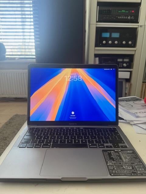 MacBook Pro 16 GB/ M1/ Met doos + hoes!, MacBook Pro, Gebruikt, 256 GB, 2 tot 3 Ghz