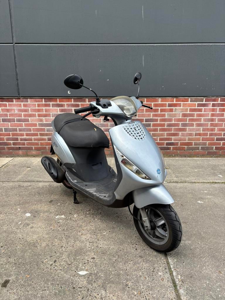 Piaggio zip inruiler/opknapper brom 2012, Fietsen en Brommers, Scooters | Piaggio, Ophalen, Gebruikt, Maximaal 45 km/u, Zip