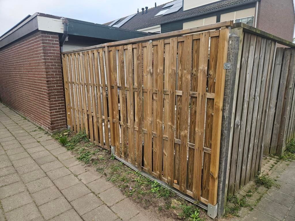 Zo goed als nieuwe schutting - Slechts 1 jaar oud!, Ophalen, 1 tot 2 meter, Onbekend@voorbeeld.com, Onbekend