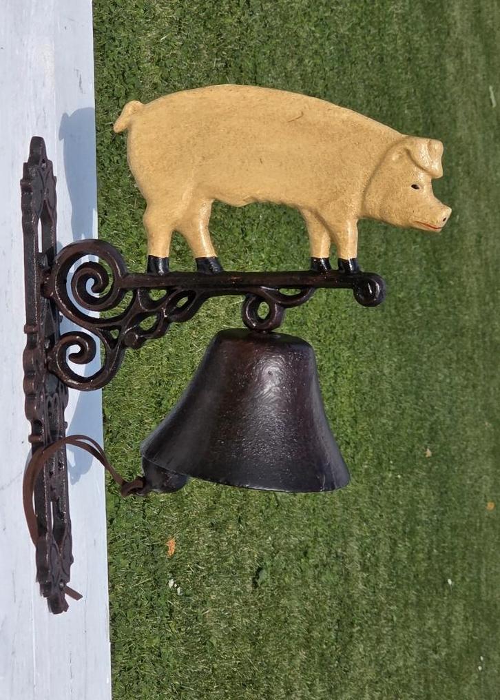 VARKEN // deurbel / gietijzer, Tuin en Terras, Tuinwanddecoratie, Nieuw, Ophalen of Verzenden