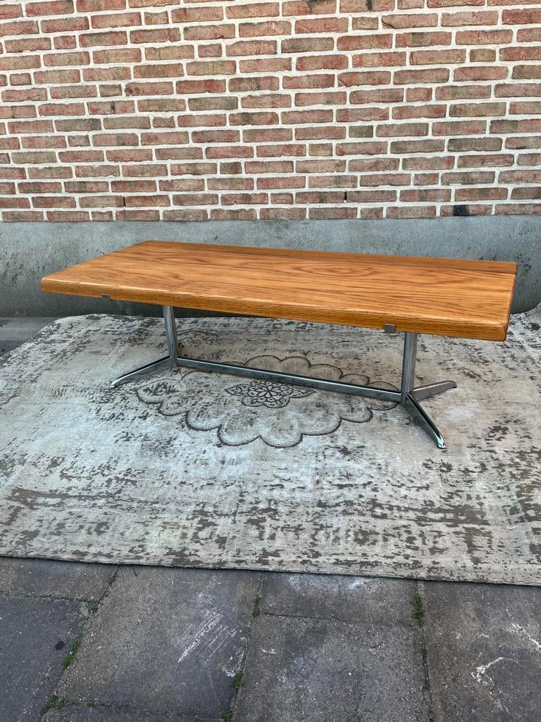 Vintage mid century salontafel, met massief eiken blad, Huis en Inrichting, Tafels | Salontafels, Ophalen, Gebruikt, 100 tot 150 cm