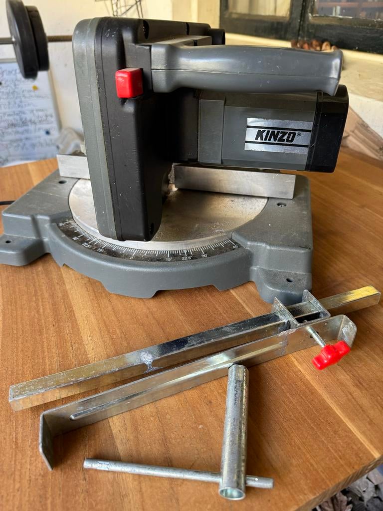 Kinzo Afkortzaag - Handig voor elke klus, Doe-het-zelf en Verbouw, Gereedschap | Zaagmachines, Ophalen of Verzenden, Gebruikt