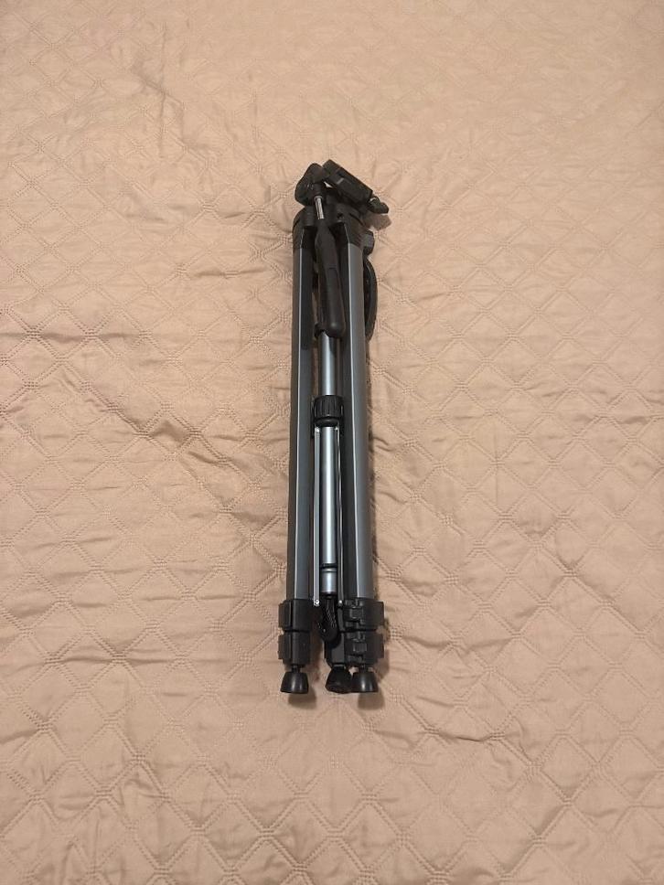 BlueBuilt statief / tripod voor camera en/of telefoon, Audio, Tv en Foto, Fotografie | Statieven en Balhoofden, Zo goed als nieuw