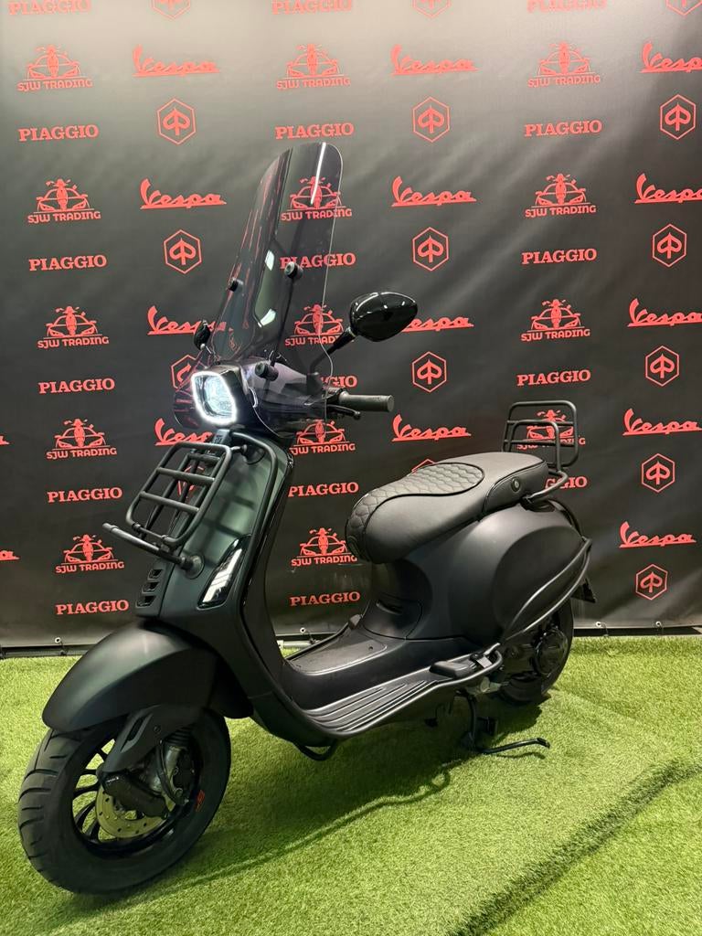 Vespa Sprint 2019 Snor/Brom! Mat Zwart / RS Zadel / Garantie, Fietsen en Brommers, Scooters | Vespa, Ophalen of Verzenden, Benzine