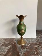Cloisonné Vaas - Groen met Bloemmotief goud, Antiek en Kunst, Antiek | Vazen, Ophalen of Verzenden