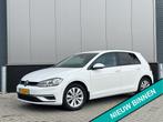 Volkswagen Golf 1.0 TSI Automaat Stoelv. Camera ACC Carplay, Stof, Gebruikt, LED verlichting, 620 kg