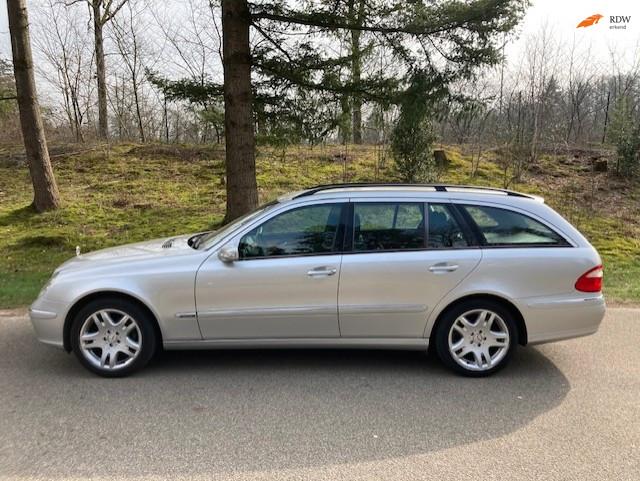 Mercedes-Benz E-klasse Combi 200 K Elegance AUT Cruise, Auto's, Automaat, Gebruikt, Zwart, 4 cilinders