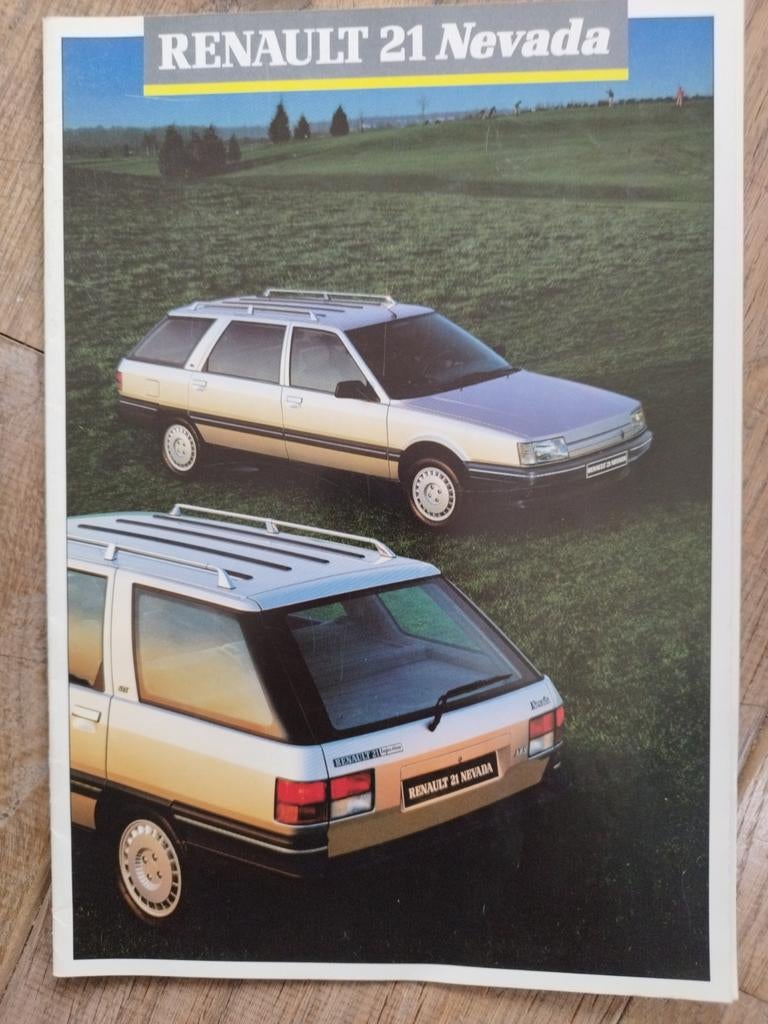 Renault 21 Nevada folder uit 1988, Renault, Ophalen of Verzenden, Zo goed als nieuw, Renault