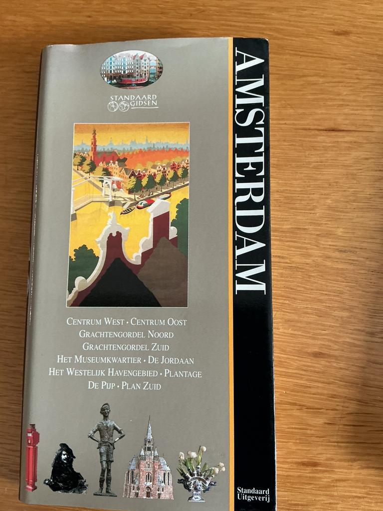 Standaard gids Amsterdam., Boeken, Reisgidsen, Zo goed als nieuw, Reisgids of -boek, Europa, Overige merken, Ophalen of Verzenden