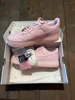 Nike Air Force 1 Low x Drake NOCTA 'Love You Forever'maat 45, Kleding | Heren, Schoenen, Ophalen of Verzenden, Nieuw, Overige kleuren