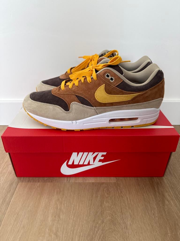 Nike Air Max 1 PRM Duck Pecan Yellow Ochre, Ophalen of Verzenden, Nieuw, Bruin, Sneakers of Gympen
