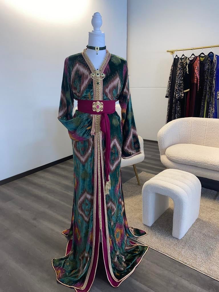 Takshita te huur, Ophalen of Verzenden, Zo goed als nieuw, Overige typen