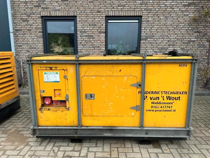 Himoinsa Iveco Stamford 40 kVA Silent generatorset, Zakelijke goederen, Machines en Bouw | Aggregaten, Ophalen of Verzenden