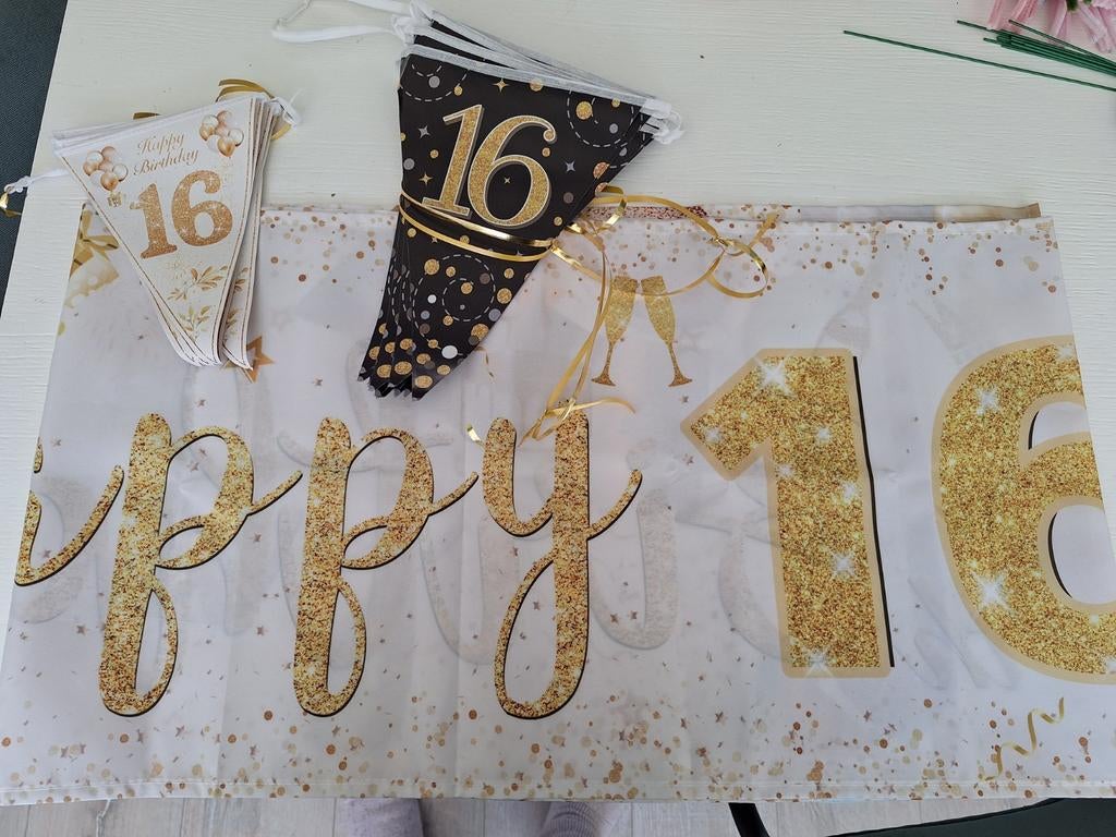16 jaar verjaardag versiering, Hobby en Vrije tijd, Feestartikelen, Ophalen of Verzenden, Gebruikt, Versiering, Verjaardag
