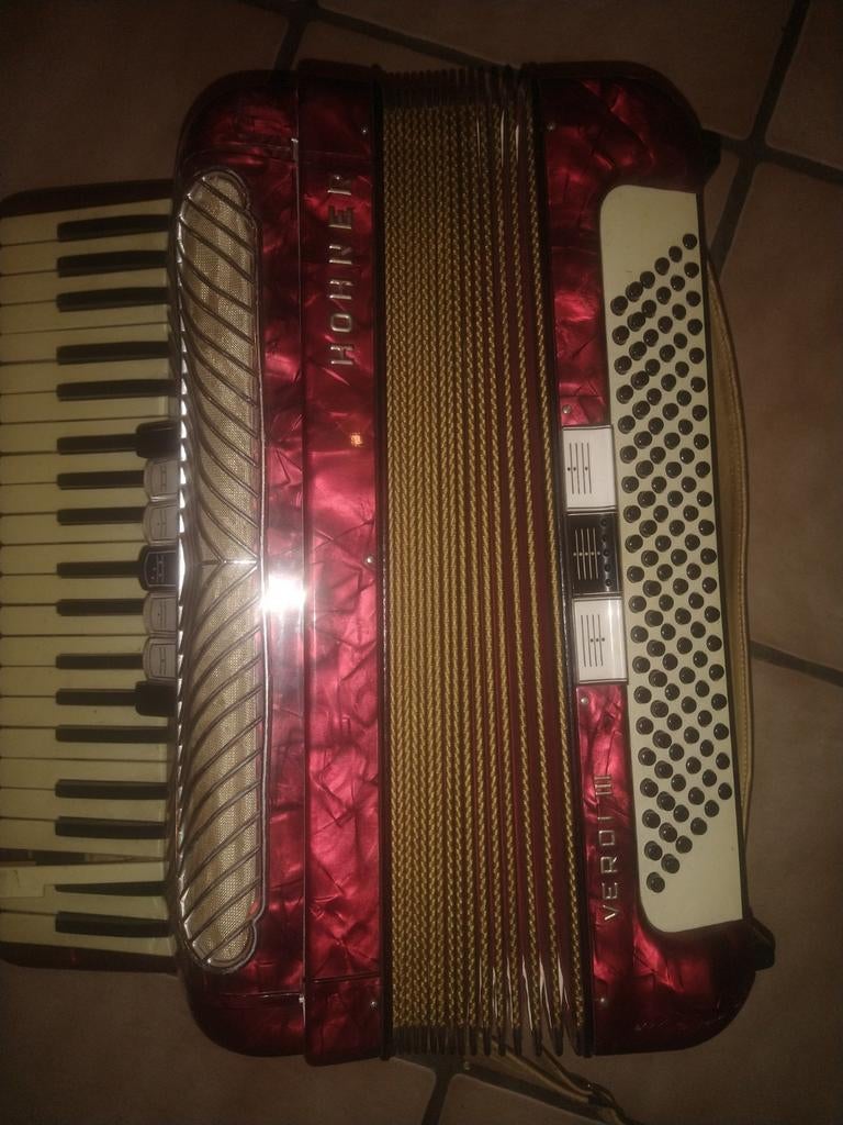 Hohner Verdi III accordeon, Muziek en Instrumenten, Accordeons, Ophalen of Verzenden, Hohner