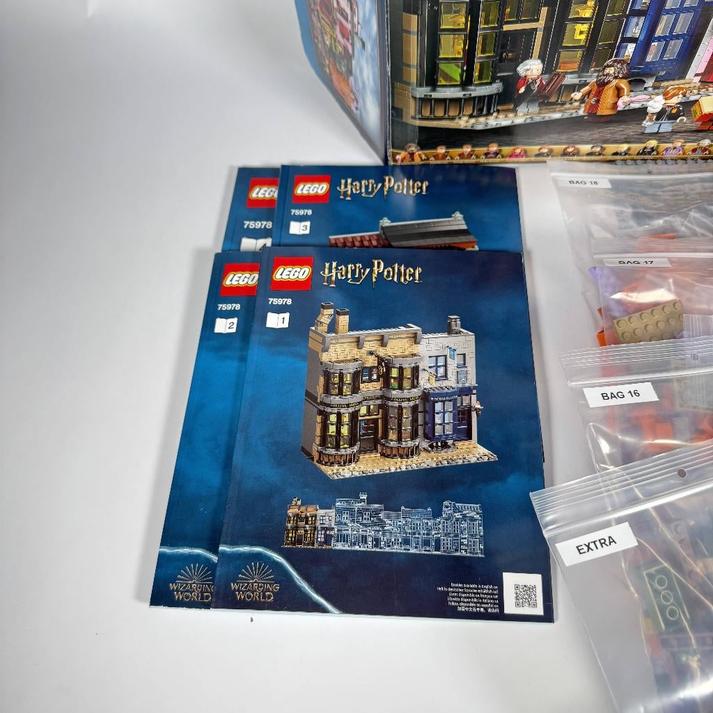 LEGO Harry Potter 75978 Wegisweg (Diagon Alley), Lego, Harry Potter, Ophalen of Verzenden, Zo goed als nieuw