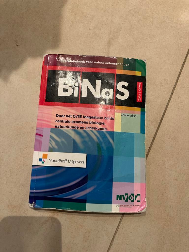 BINAS HAVO/VWO zesde editie - Informatieboek natuurwetenscha, Ophalen of Verzenden, Gelezen, HAVO, Biologie