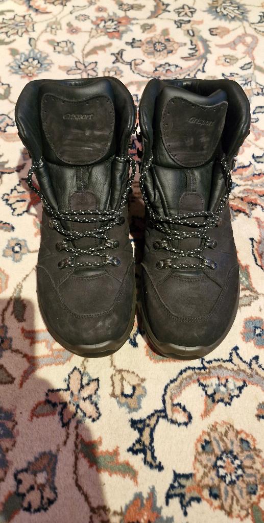 Nieuwe Bergschoenen, Sport en Fitness, Bergsport en Wandelen, Ophalen of Verzenden, Zo goed als nieuw, Schoenen