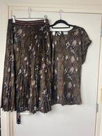 Dante6 blouse en plissérok set slangenprint bruin maat 5/XL, Kleding | Dames, Jasjes, Kostuums en Pakken, Dante 6, Kostuum of Pak