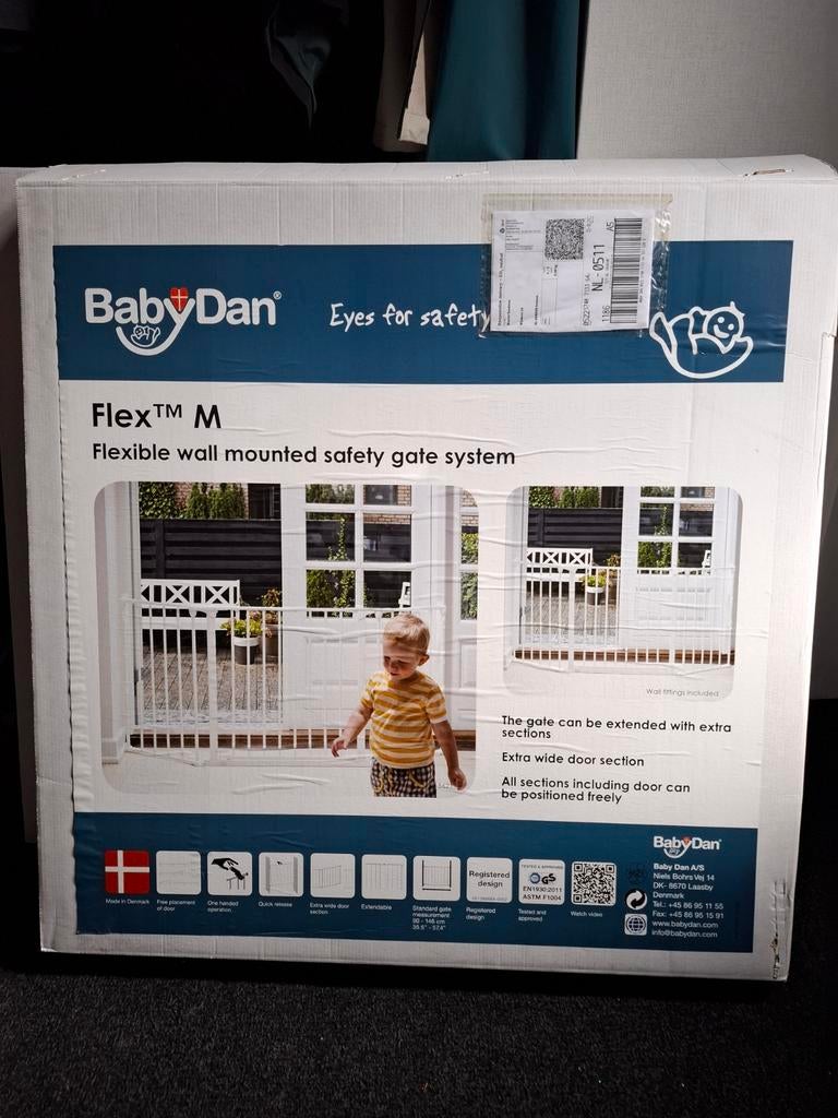 2x BabyDan Flex M traphekje in zeer goede staat, Kinderen en Baby's, Traphekjes, Zo goed als nieuw, Metaal of IJzer, 115 cm of meer