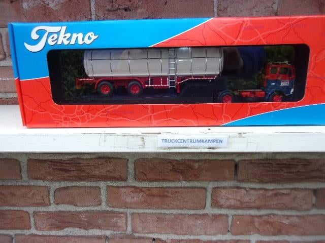 Tekno  Volvo  F88  met   tankoplegger  van  Wim  Vos., Ophalen of Verzenden, Nieuw, Bus of Vrachtwagen, Tekno