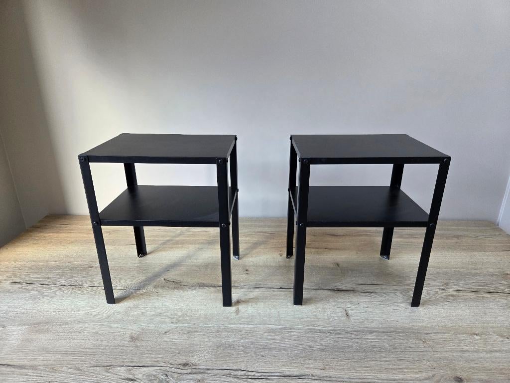 KNARREVIK Ikea Nachtkastjes 42x34cm, Huis en Inrichting, Ophalen, Minder dan 45 cm, Metaal of Aluminium, Zo goed als nieuw