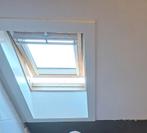 Velux dakraam GGL C02 met verduisterend gordijn, Ophalen, Gebruikt, Minder dan 75 cm, Raamkozijn