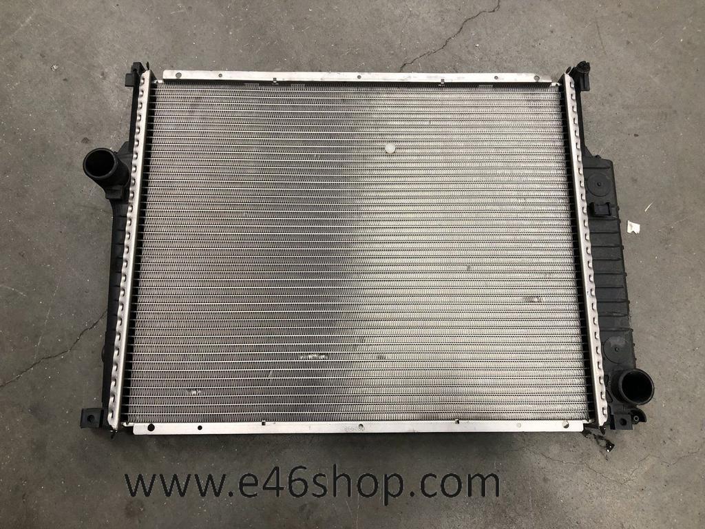 RADIATEUR BMW E30 ORG EN NIEUW BMW OE 17112241912, Auto-onderdelen, Motor en Toebehoren, -, -, Nieuw, Ophalen of Verzenden