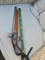 Decoratie musket pistool, Ophalen of Verzenden, Landmacht, Nederland