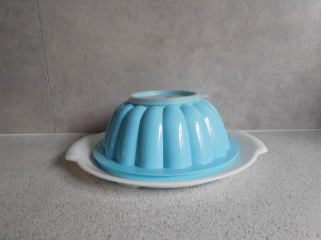 Tupperware Puddingvorm Vliegende Schotel Blauw, Ophalen of Verzenden, Zo goed als nieuw, Blauw, Overige typen