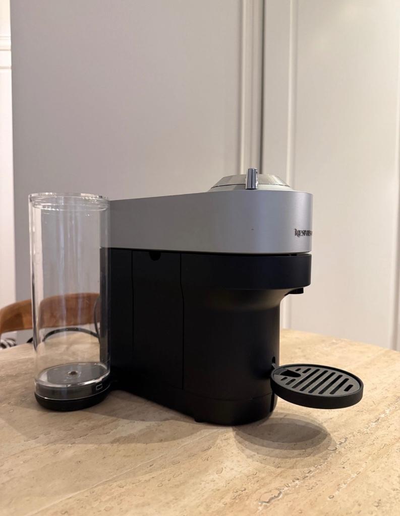 Nespresso, Ophalen, Koffiemachine, Zo goed als nieuw, Koffiepads en cups