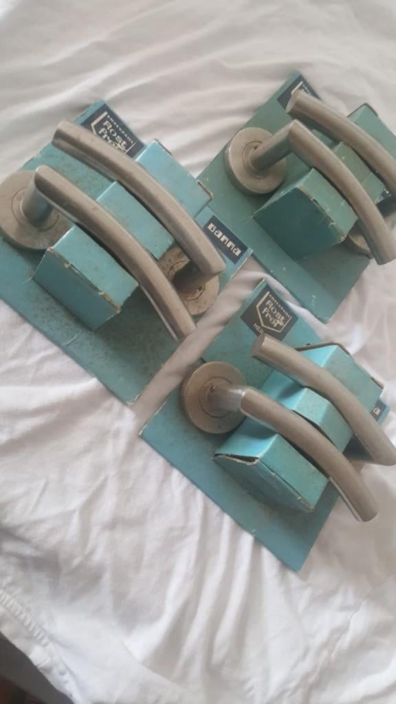 Novidade deurkrukset Hera rond rozet RVS, Doe-het-zelf en Verbouw, Hang- en Sluitwerk, Ophalen of Verzenden, Zo goed als nieuw