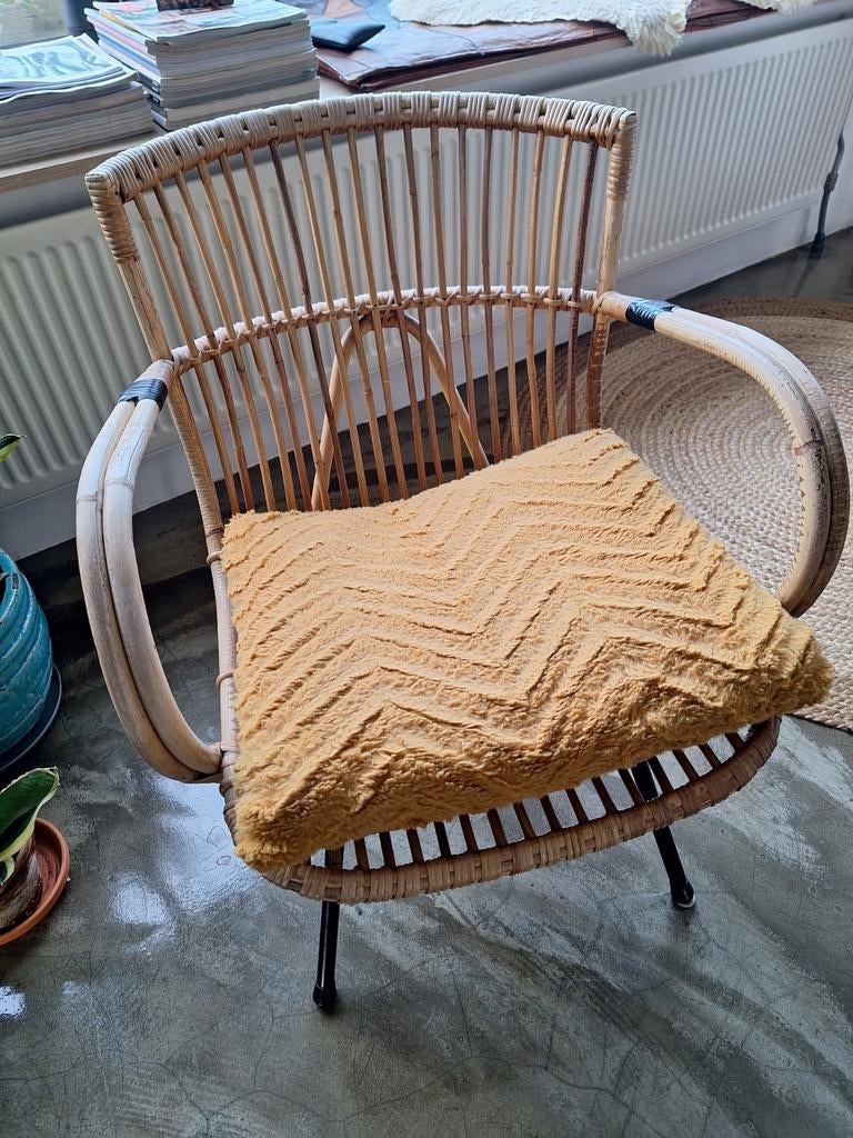 Rotan kuip stoeltje, Huis en Inrichting, Ophalen, Zwart, Eén