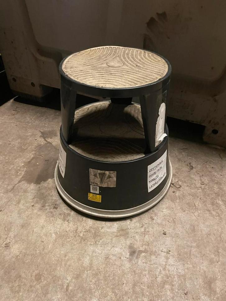 Opstapje verrijdbare opstapkruk olifantenpoot, Doe-het-zelf en Verbouw, Ladders en Trappen, Gebruikt, Trap, Minder dan 2 meter