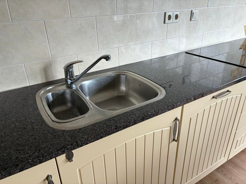 Granieten aanrechtblad met spoelbak, Huis en Inrichting, Keuken | Keukenelementen, Ophalen, Gebruikt, Zwart, 200 cm of meer