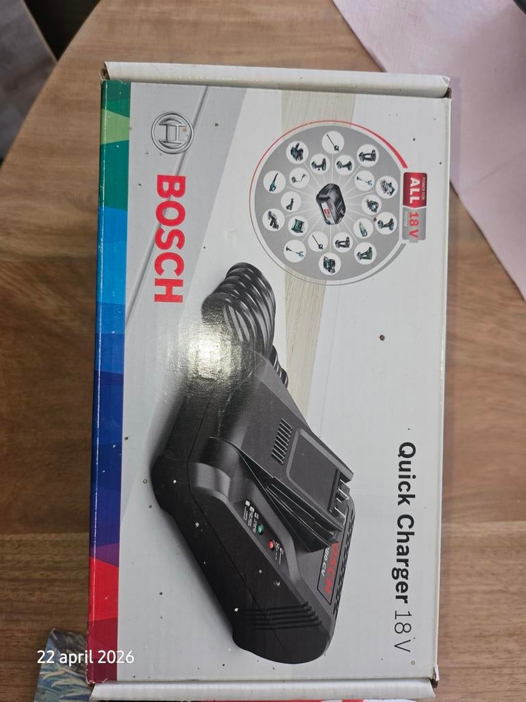 Bosh Quick charger all 18v nooit gebruikt, Ophalen, Nieuw