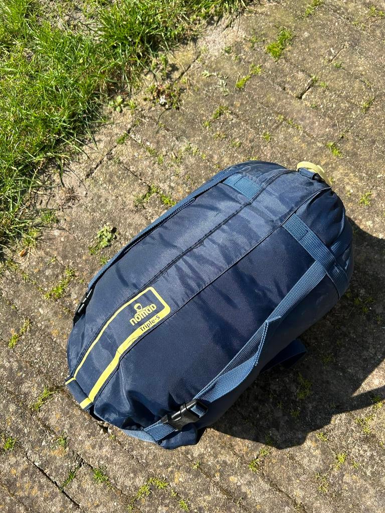 Nomad Triple S slaapzak - Comfortabel en compact, Caravans en Kamperen, Ophalen of Verzenden, Gebruikt