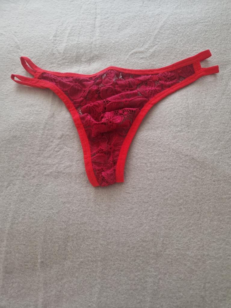 Mooi Heren String  Maat M, Kleding | Heren, Ondergoed, Ophalen of Verzenden, Rood, Slip