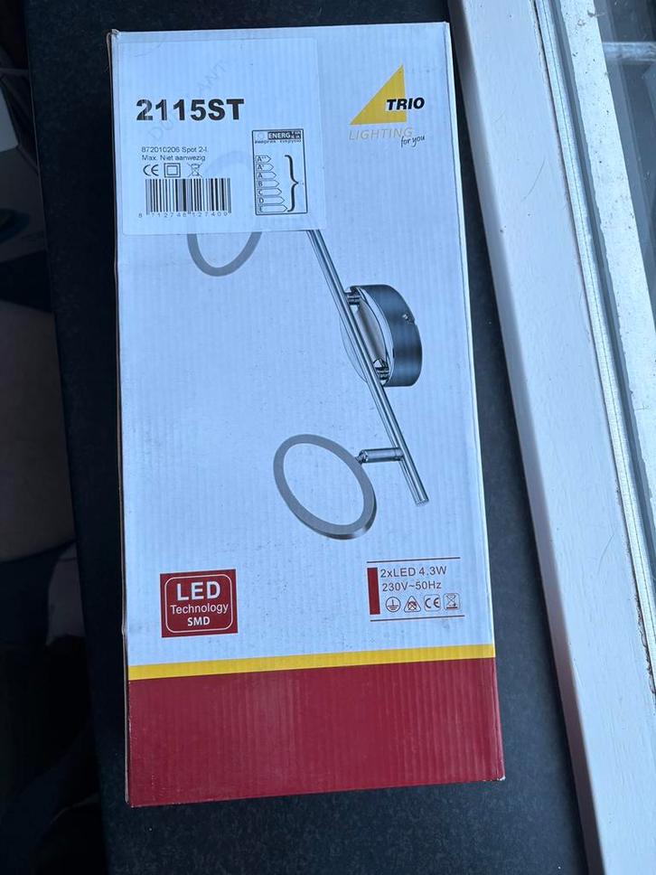 Brand New Trio Leuchten 2-Spot LED Ceiling Light Chrome, Doe-het-zelf en Verbouw, IJzerwaren en Bevestigingsmiddelen, Zo goed als nieuw