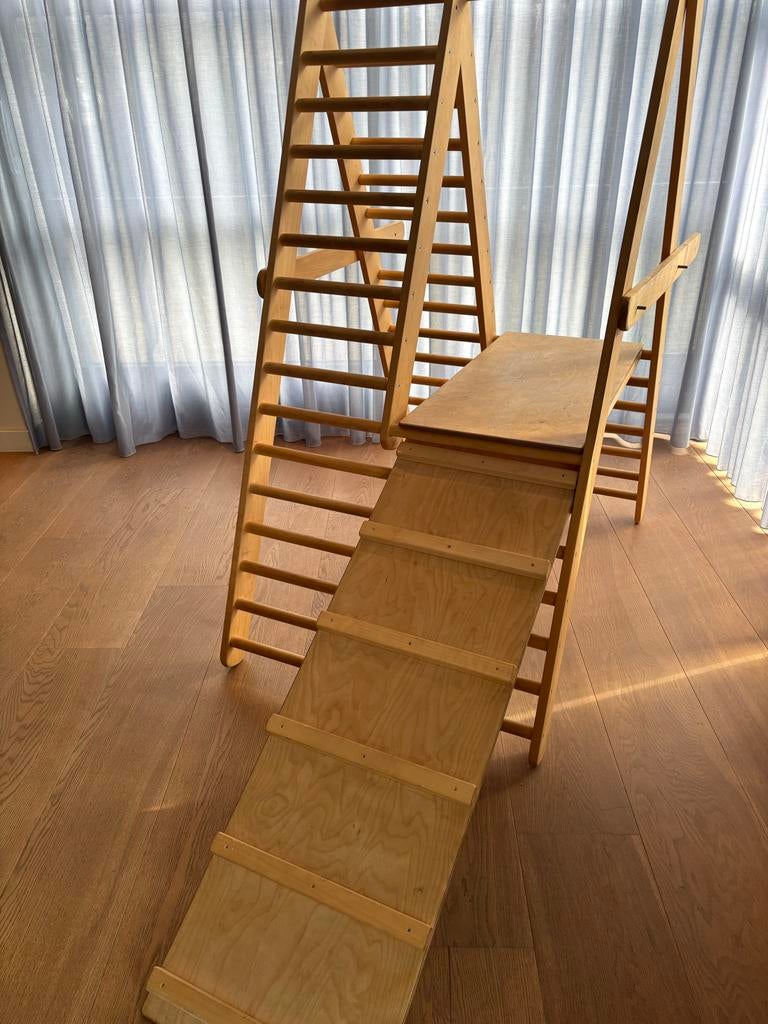 Montessori Klimtoren met Glijbaan voor Kinderen (1-7 jaar), Ophalen, Gebruikt, Meubelstuk of Keukentje