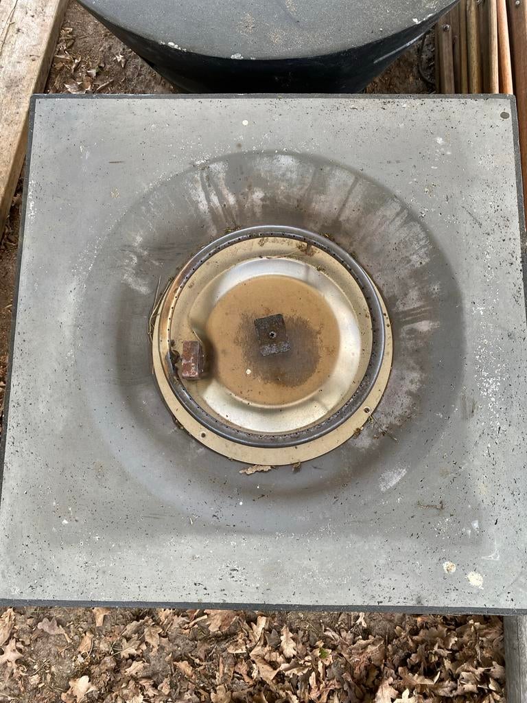 Buitenhaard op gasfles - 60x60 cm, Ophalen, Gebruikt