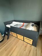 Mooi stoer antraciet steigerhouten kinderbed te koop, Huis en Inrichting, Ophalen, Gebruikt, Eenpersoons, Steigerhout