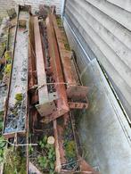 Schuilstal paarden, Weidegang, 2 of 3 paarden of pony's