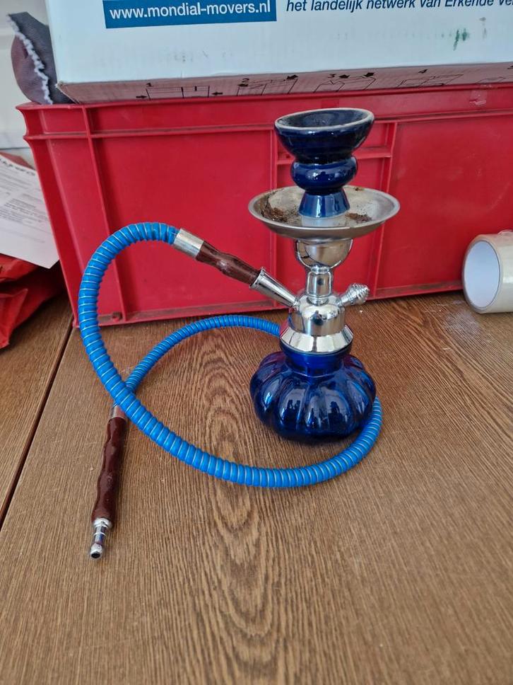 Blauwe waterpijp / shisha van geblazen glas, Verzamelen, Rookartikelen, Aanstekers en Luciferdoosjes, Gebruikt, Ophalen of Verzenden