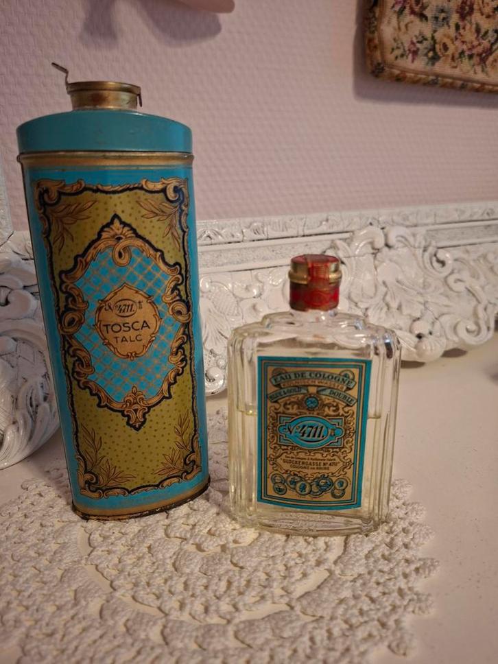 Prachtige oude Brocante 4711 parfumfles en talkpoederblik., Verzamelen, Parfumverzamelingen, Gebruikt, Parfumfles, Ophalen of Verzenden