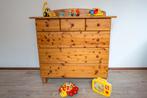 Commode voor babykamer in geloogd grenen, Kinderen en Baby's, Kinderkamer | Commodes en Kasten, Ophalen, Gebruikt, 50 tot 70 cm