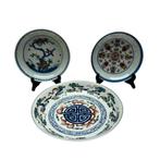 Drie 20e eeuwse Chinees porseleinen borden, Antiek en Kunst, Antiek | Porselein, Ophalen of Verzenden