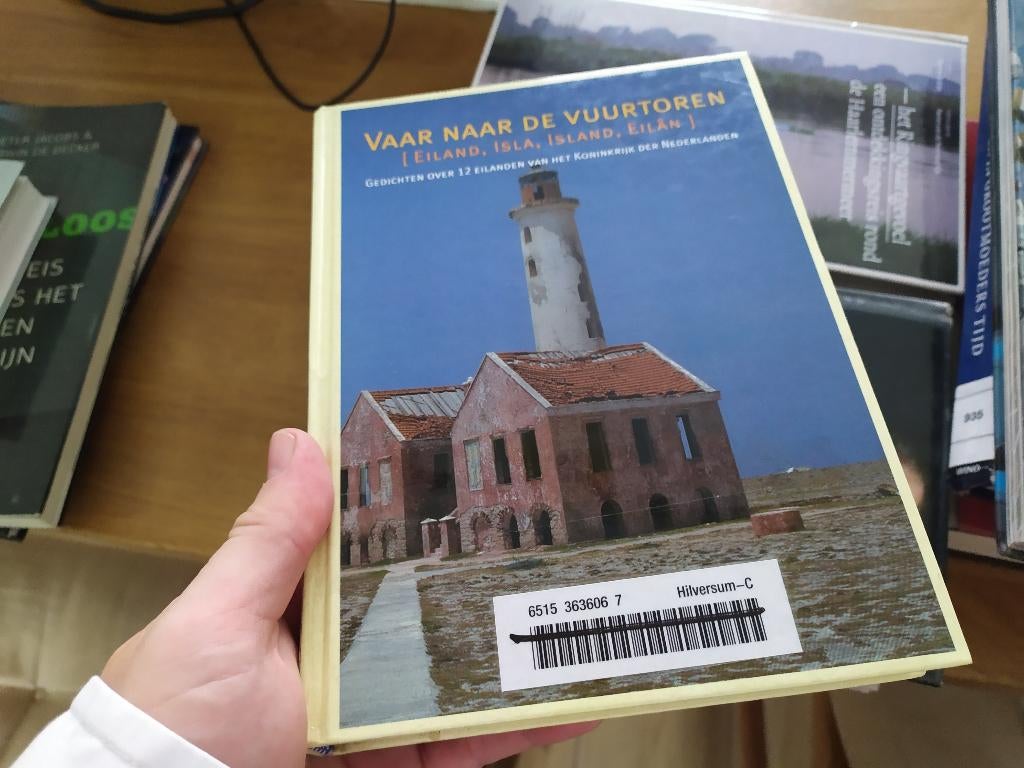 Vaar naar de vuurtoren - Gedichten over 12 eilanden van..., Boeken, Ophalen of Verzenden, Gelezen